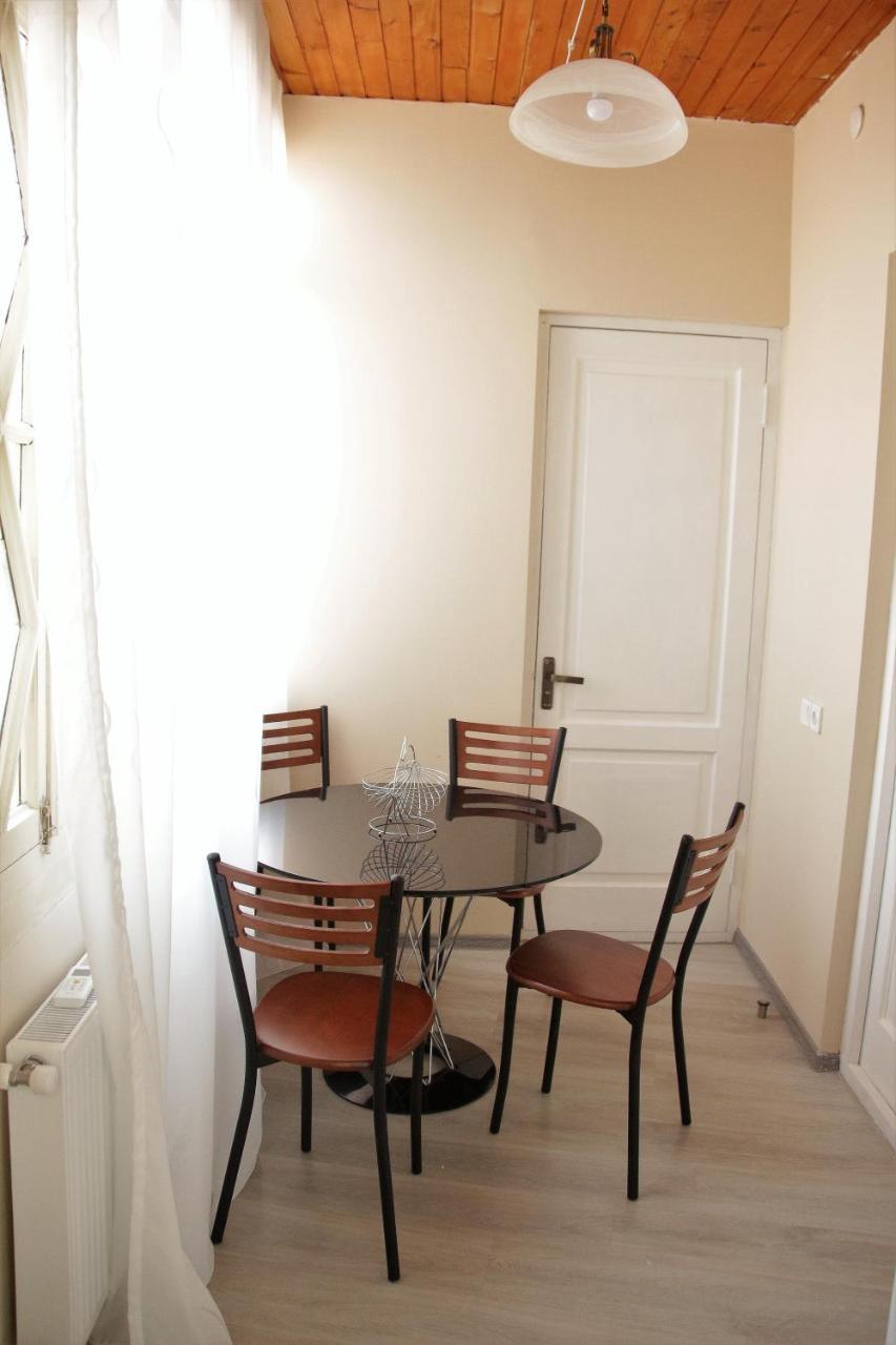 M & L Old Tbilisi Apartment Екстериор снимка