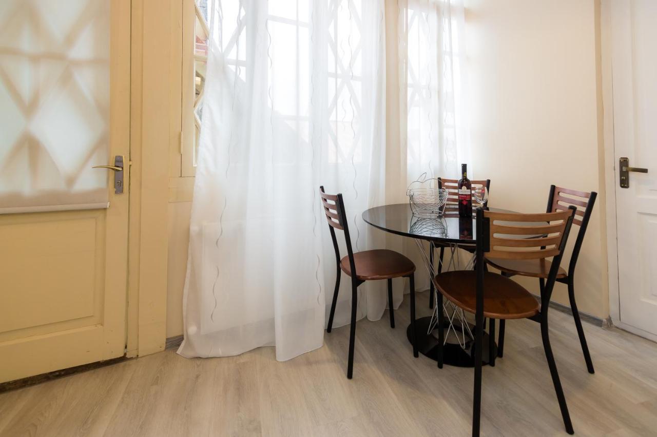 M & L Old Tbilisi Apartment Екстериор снимка